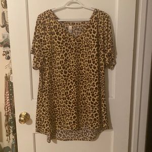 LuLaRoe Leopard Tee